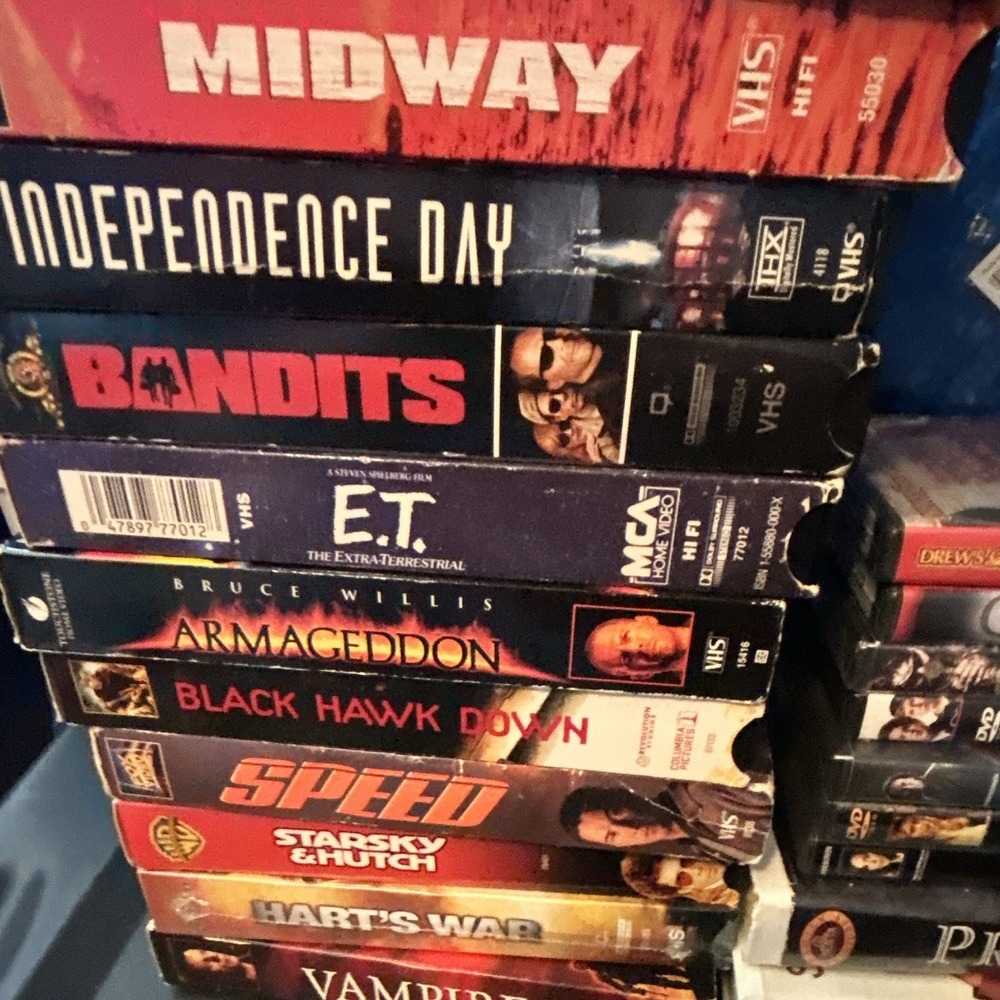 Vintage lot VHS Tapes CD Popular Movies lot 23 - Picture 6 of 6